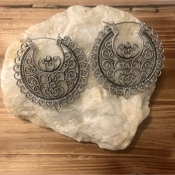 Jewelry - Intricate Design Boho Antique Silver Southwestern Style Earrings~ New